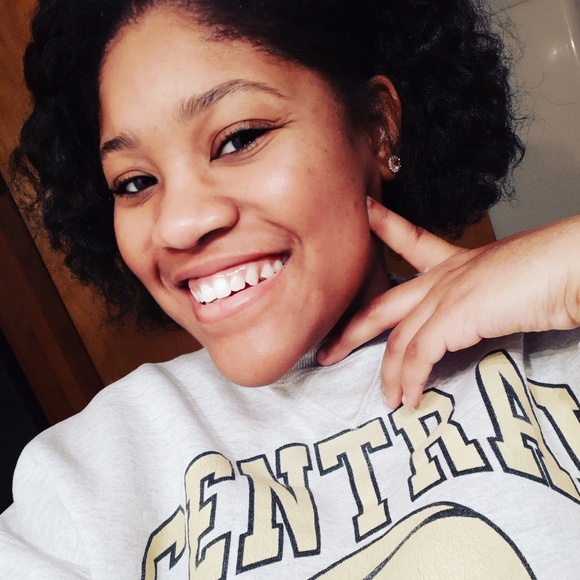 Meet your Posher, Danette - Picture 1 of 1